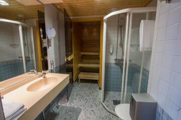 Фото номера Люкс с сауной Отель Economy Hotel Savonia г. Куопио 7